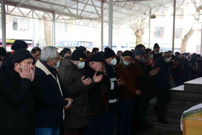 Arkadaş kurşunuyla ölmüştü, son yolculuğuna uğurlandı