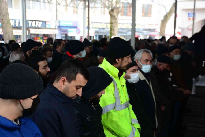 Arkadaş kurşunuyla ölmüştü, son yolculuğuna uğurlandı