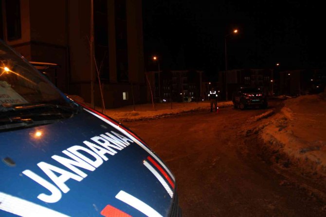 Elazığ’da silahlı, bıçaklı kavga: 2 yaralı