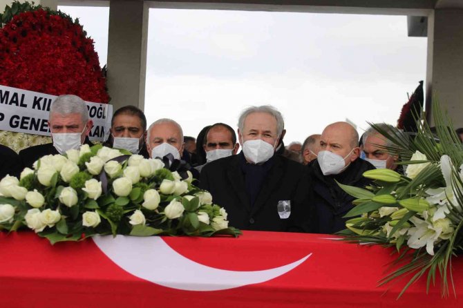 Eski müsteşar Mukadder Sezgin son yolculuğa uğurlandı