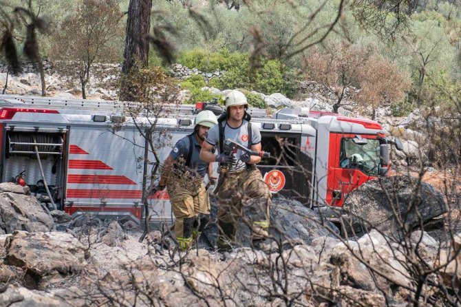 İzmir İtfaiyesi 11 bin 718 yangınla mücadele etti