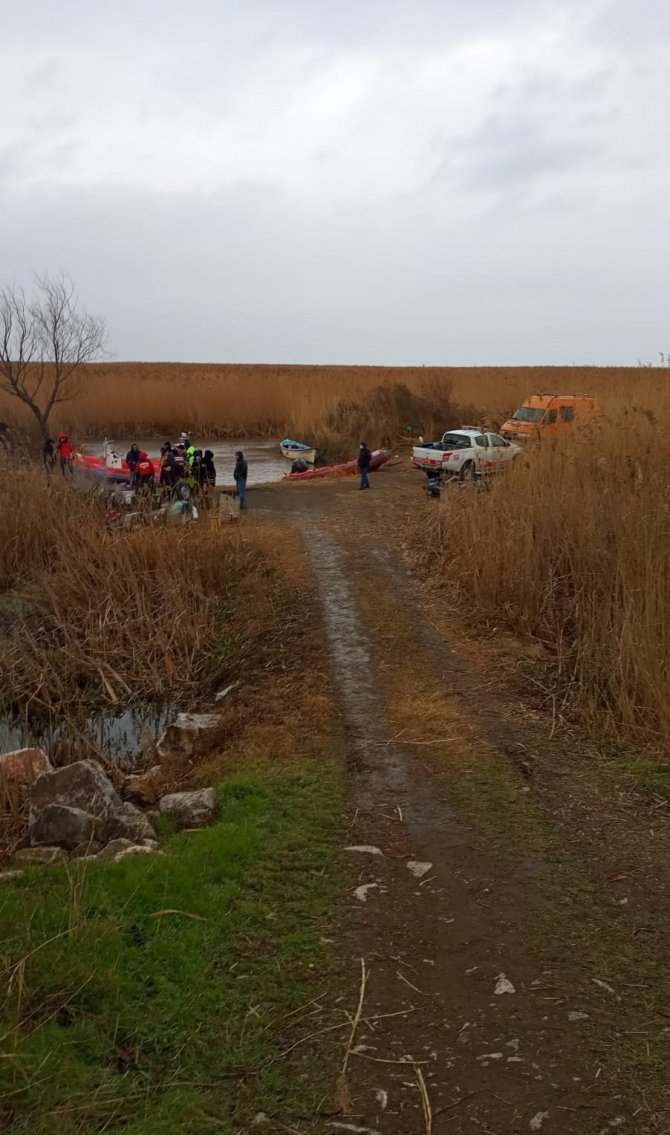 Kayıp balıkçıyı arama çalışmalarına ara verildi