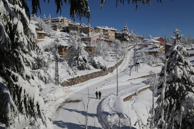 Konya’nın Hadim ilçesinde kar kalınlığı 1 metreyi geçti