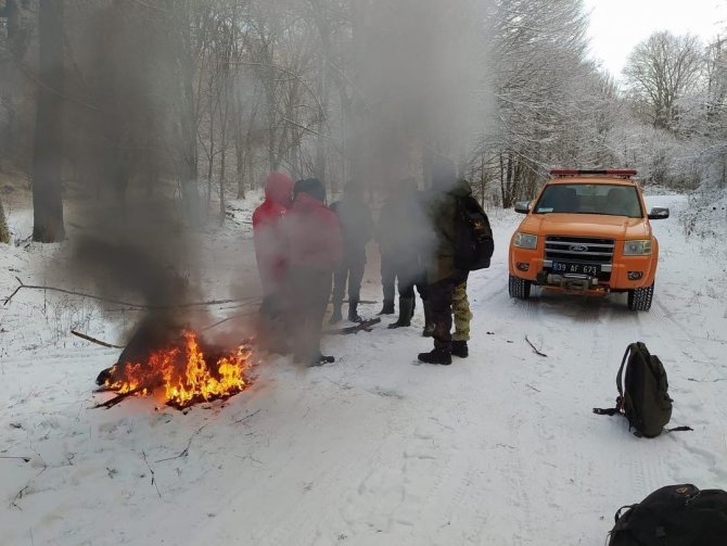 Ormanda kaybolan 4 kişi, 10 saat sonra bulundu