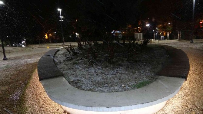 14 yıl aradan sonra kar yağdı