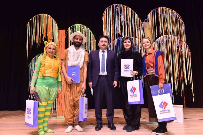 Altıeylül’de çocuklar için tiyatro yenliği başladı