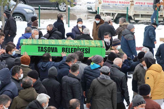Amasya’da kar nedeniyle yaylada 3 gün mahsur kalan vatandaş ölü bulundu