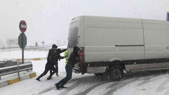 Antalya-Konya karayolunda ağır tonajlı araçların geçişine izin verilmiyor