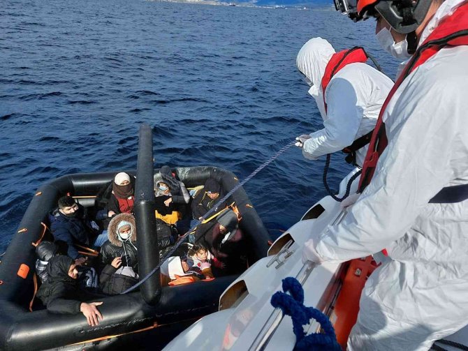 Bodrum’da can salındaki düzensiz göçmenler kurtarıldı