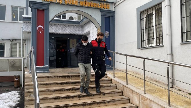 Bursa’da bir kişinin öldüğü kan davasının şüphelisi 10 kişi adliyeye sevk edildi