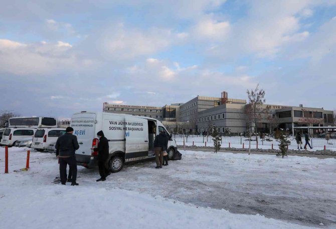 Dondurucu havada sıcak ikram