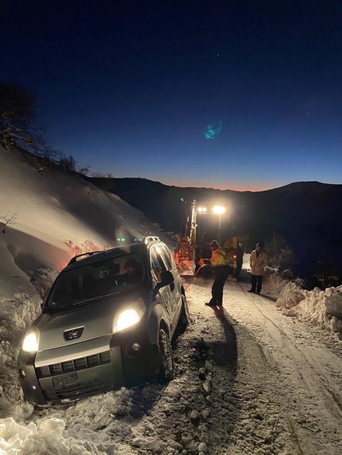 Gercüş’te 50 köy yolu ulaşıma açıldı