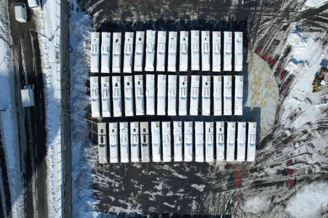 İkitelli İETT Garajı’nda park halindeki otobüsler drone ile görüntülendi