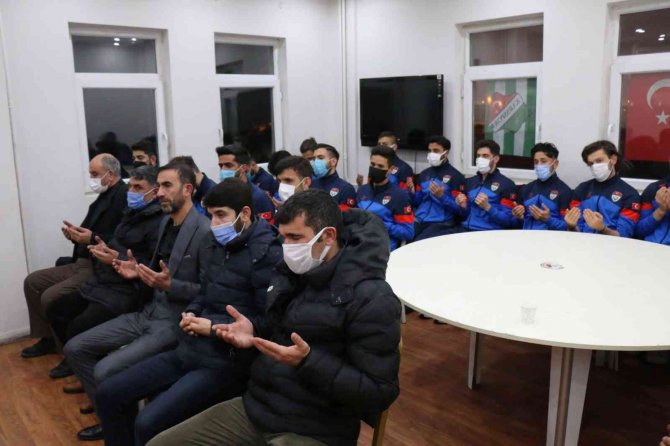 Kars’ta şehit Emniyet Müdürü Okkan için Mevlid-i Şerif okutuldu