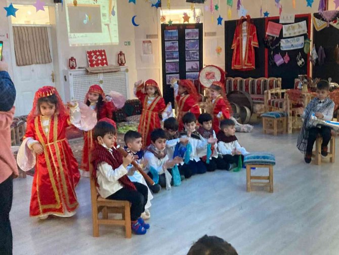 Minik öğrenciler gelenek ve görenekleri yaşayarak öğreniyor