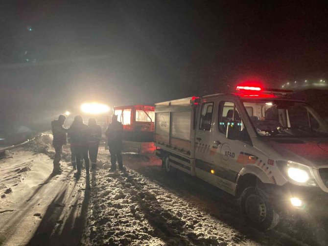 Yoğun tipide mahsur kalan Dicle Elektrik ekibini askerler ve AFAD kurtardı