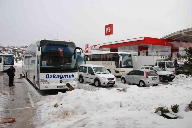 Antalya-Konya karayolu 21 saat sonra trafiğe açıldı