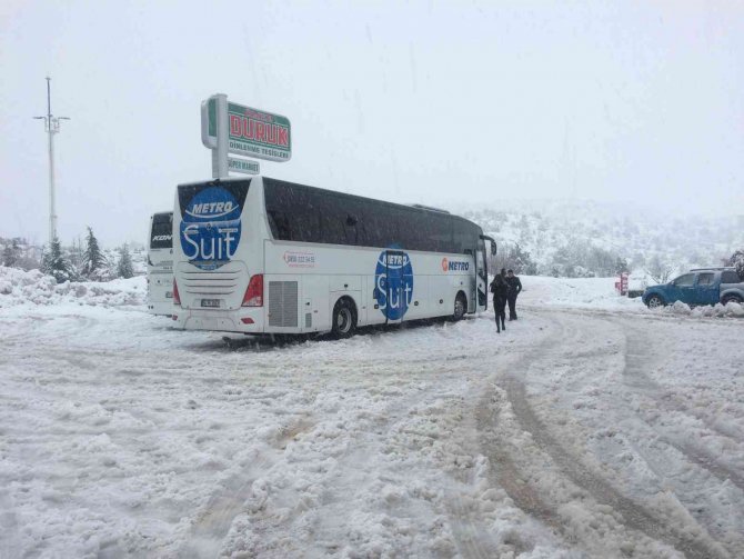 Antalya-Konya karayolu 21 saat sonra trafiğe açıldı
