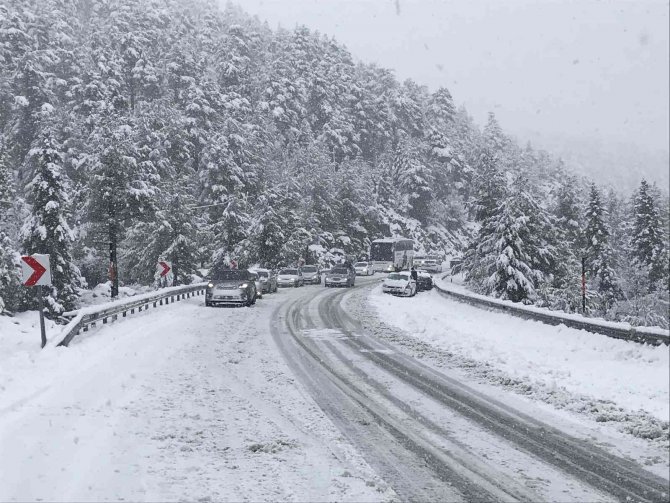 Antalya-Konya karayolu 21 saat sonra trafiğe açıldı