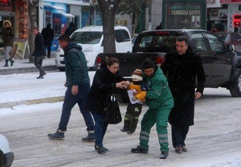 Buz ve karda yürüme teknikleri