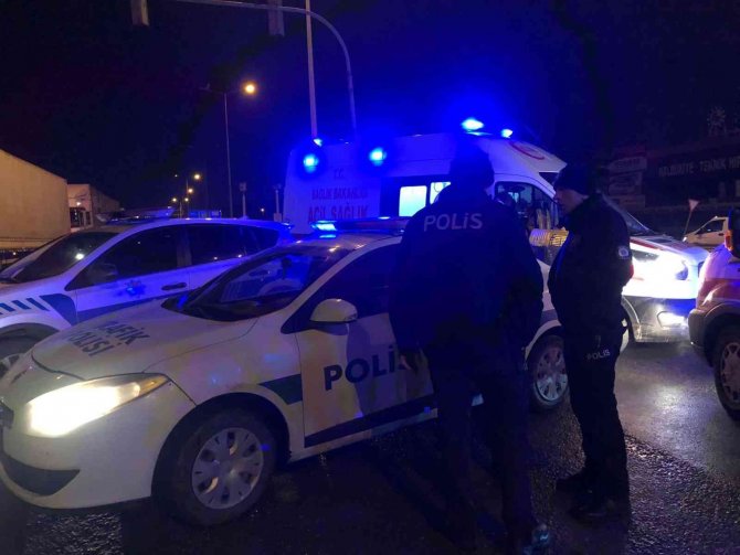 D-100’de polis otosu ile otomobil çarpıştı: 1’i polis 5 yaralı