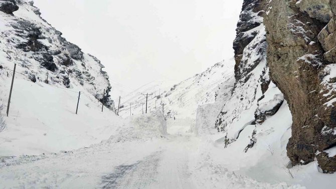 Gümüşhane’de ekiplerin 11 saatlik zorlu mesaisi