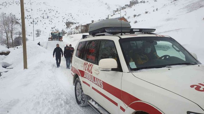 Gümüşhane’de ekiplerin 11 saatlik zorlu mesaisi