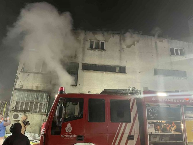 İstanbul’da iplik fabrikasında korkutan yangın