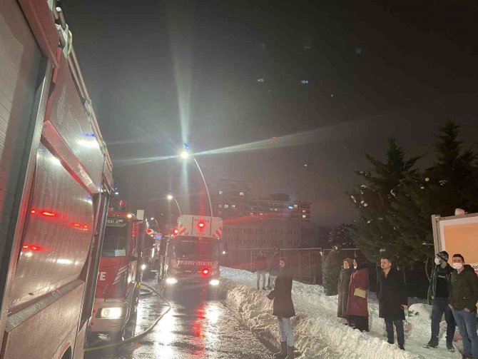 İstanbul’da iplik fabrikasında korkutan yangın