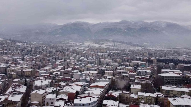 Kestel’de kar yağışı sonrası kartpostallık görüntüler