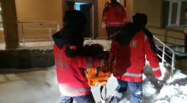 Konya'da hastalanan bebek için UMKE’nin 6 saatlik kar mücadelesi