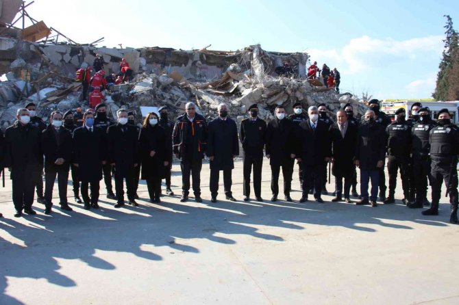 Tatbikat gerçeğini aratmadı, ekipler zamanla yarıştı