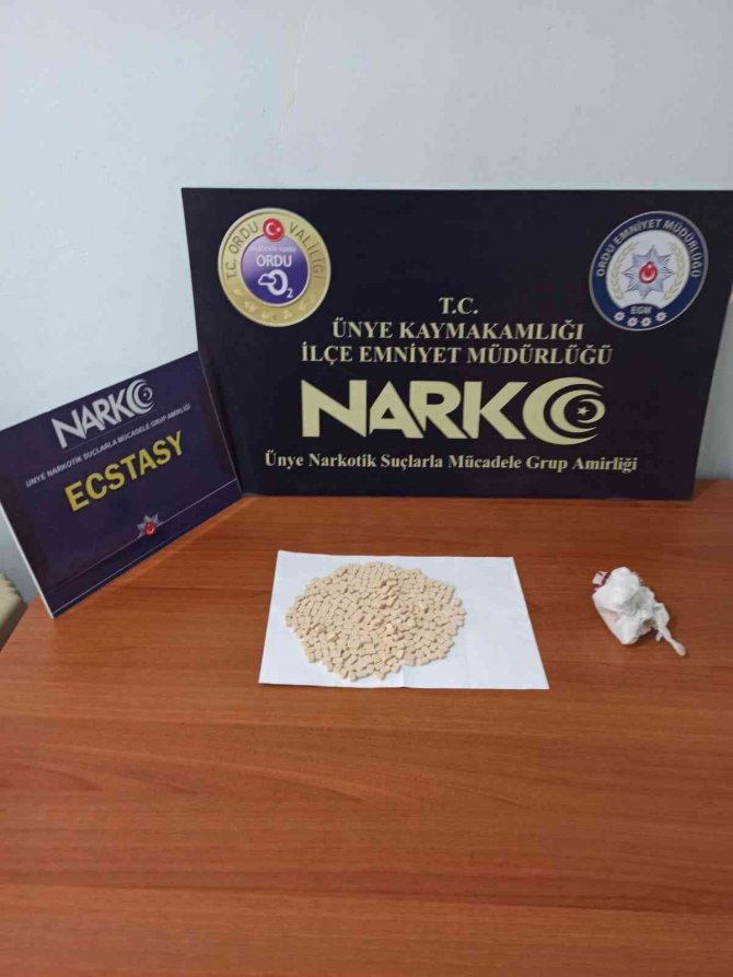 Uyuşturucu operasyonunda: 2 tutuklama