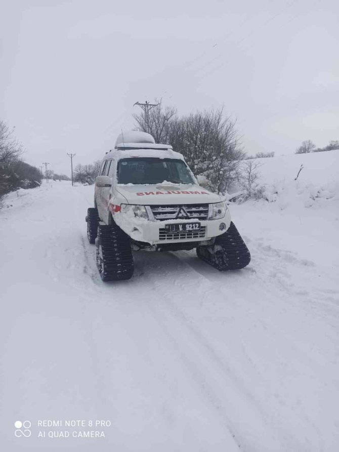 Yoğun kar yağışı 112’ye engel değil