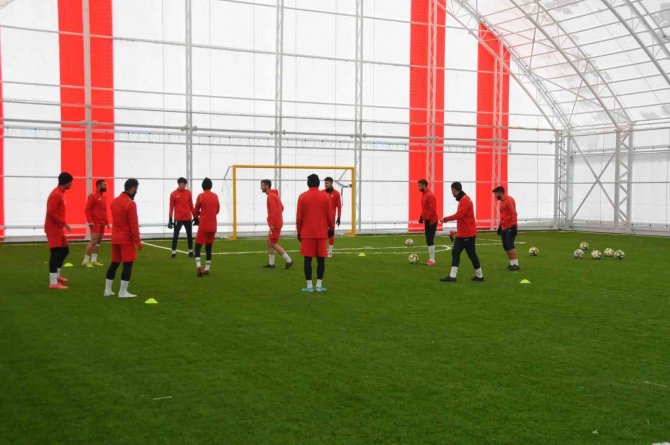 Başkan Akkaya’dan Akşehirspor’a tatlı ikramı