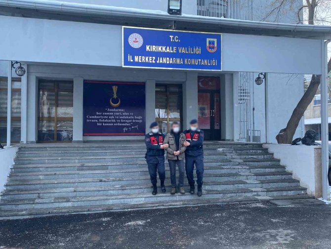 Başkasına ait kimlikle yakalanan cezaevi firarisi tutuklandı
