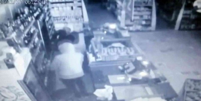 Dakikalar içerisinde 2 milyonluk soygun kamerada