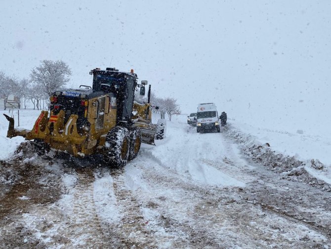 Elazığ’da kar nedeniyle 531 köy yolu ulaşıma kapalı
