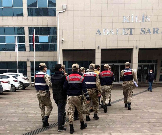 Jandarma Kilis’te göçmen kaçakçılarına göz açtırmıyor