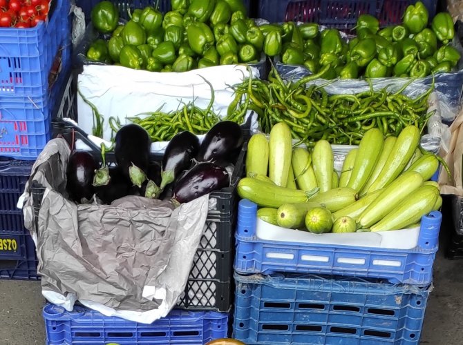 Kar yağışı İstanbul’daki sebze ve meyve hallerini etkiledi