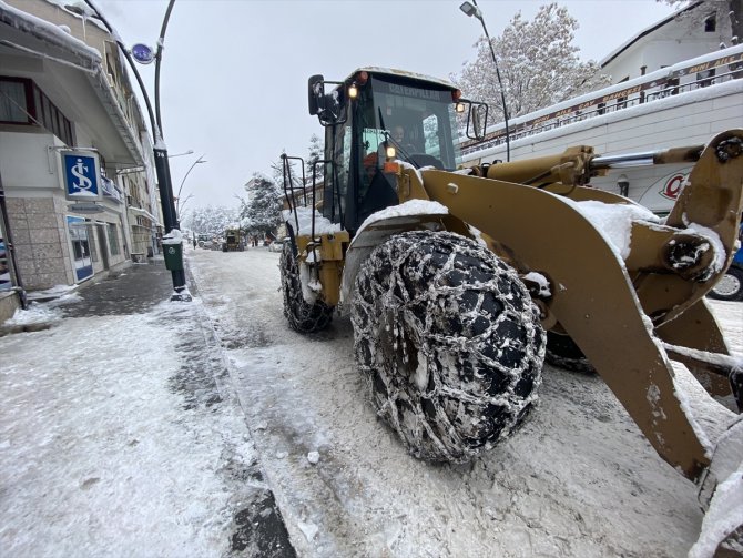 Orta ve Doğu Karadeniz'de soğuk hava ve kar etkisini sürdürüyor