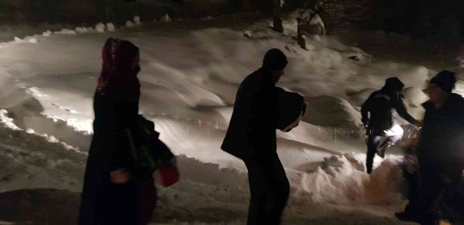 Kızamık hastası bebek için ekipler seferber oldu