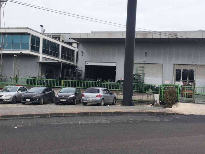 Makineye sıkışan fabrika işçisi hayatını kaybetti