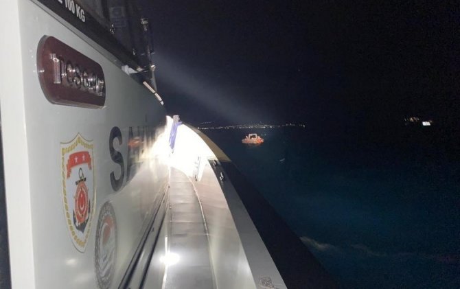 Yunanistan’ın geri ittiği 9 düzensiz göçmen kurtarıldı