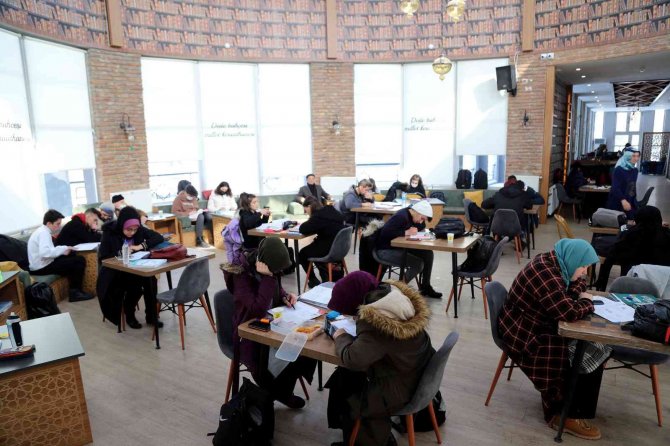 Başkan Altay: “Millet Kıraathanelerinde her yaştan hemşehrimizi ağırlıyoruz”