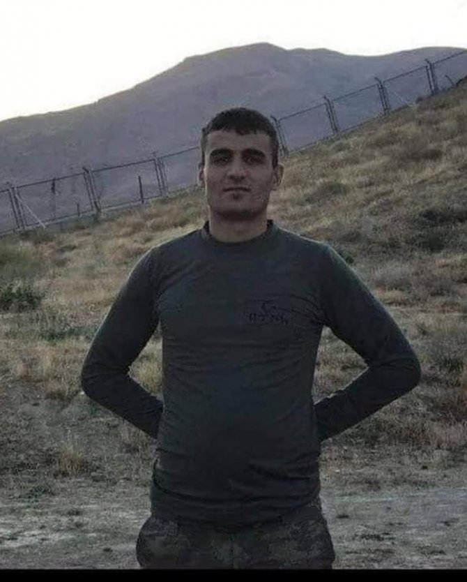 Çığ altında hayatını kaybeden amca çocukları son yolculuğuna uğurlandı