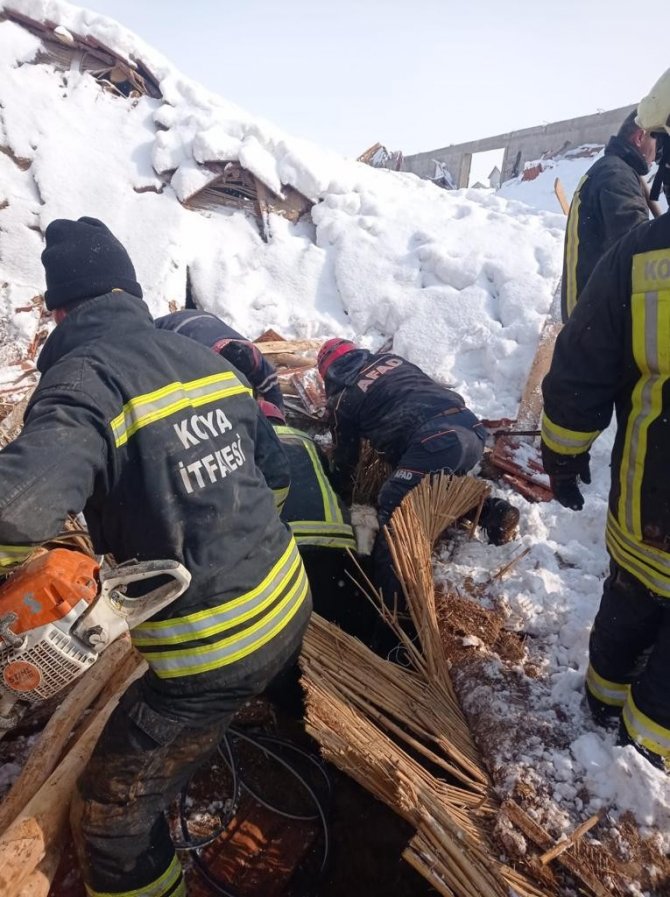 Konya’da çöken ağılda 70 küçükbaş hayvan telef oldu