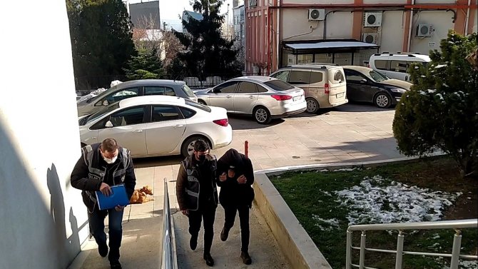 Malkara’da çöp konteynerlerinin kapaklarını çalan bir kişi tutuklandı