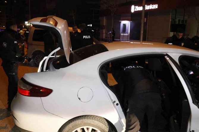 Polisten kaçan alkollü sürücü ortalığı birbirine kattı