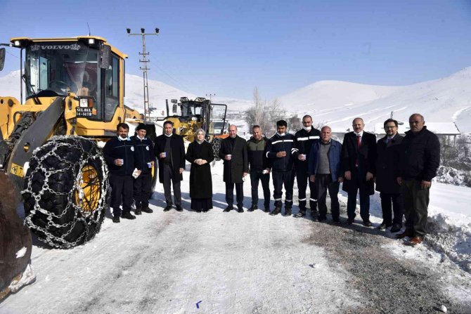 Usta ve Pekyatırmacı, Tatköy Mahallesi’nde çalışmaları inceledi